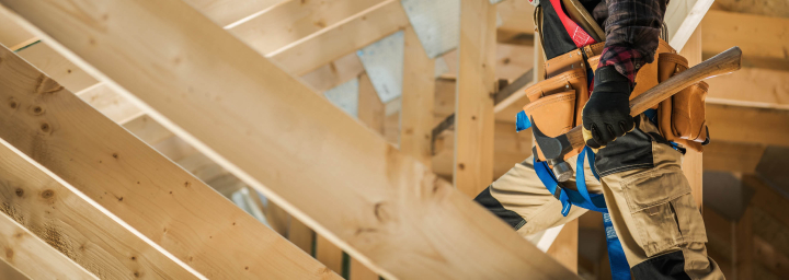 Oak roof truss woodworking