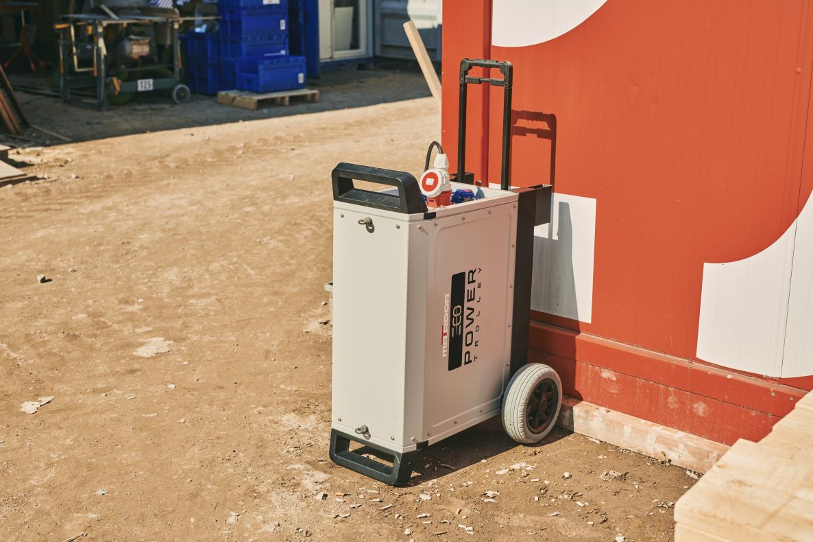 Matador 14834 Powervolt Matador 8.9 KW Mobile Battery